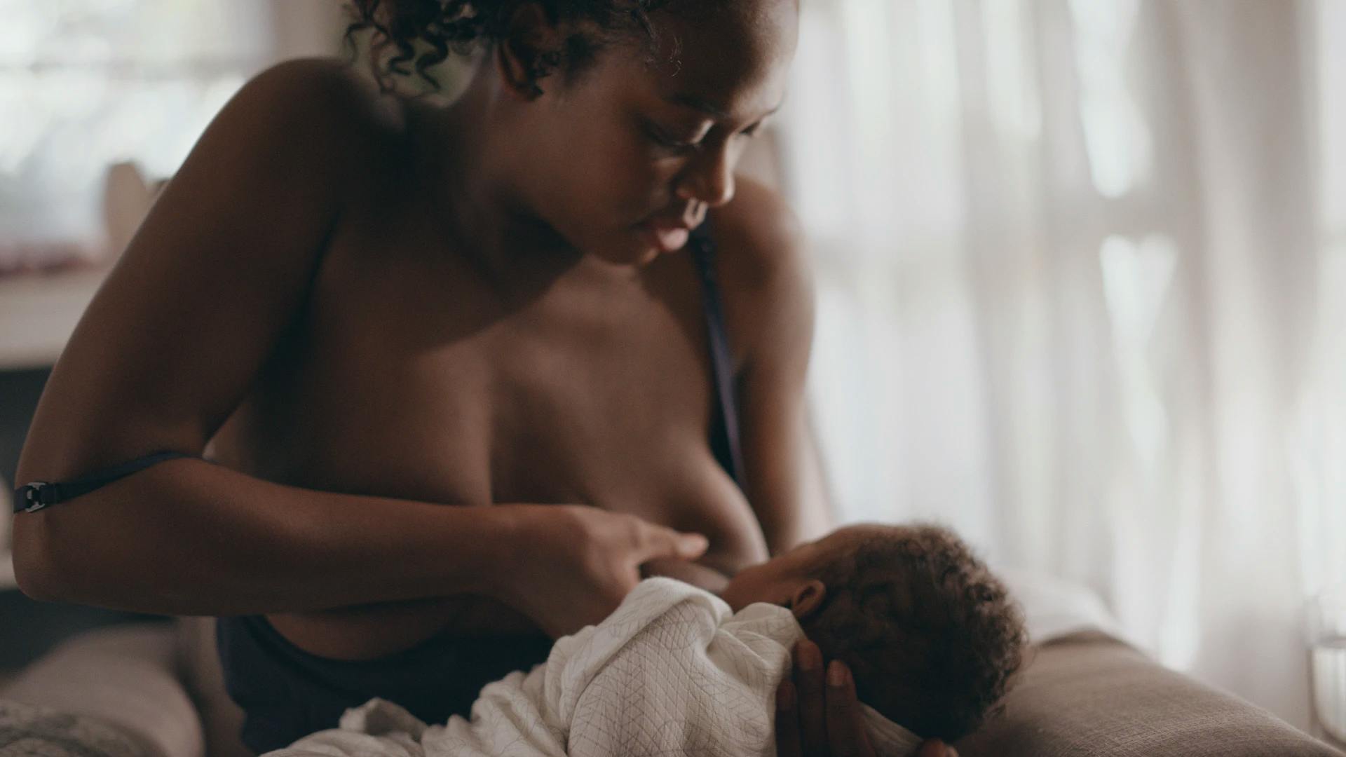 Golden Globes 2021: Frida Mom ad about breastfeeding realities to